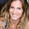 Assistant manager, Professeur de yoga