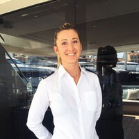 Gouvernante, Employ de maison