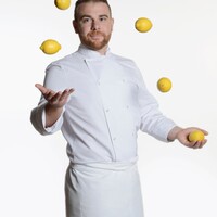 Private chef, Cook