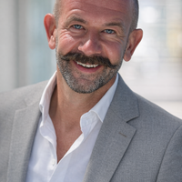 Domestic couple, Caretaker couple