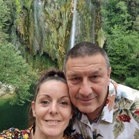 Couple de gardiens, Couple d'employs de maison