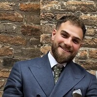 Guardian, Homme toutes mains