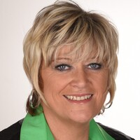 Assistante personnelle, Assistante administrative