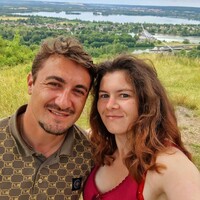 Couple de gardiens, Couple d'employs de maison